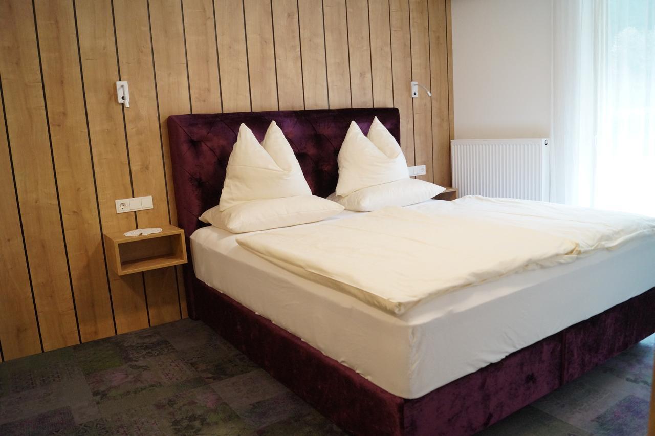 Aparthotel Garni Schranz ヴァルト・イム・ピンツガウ エクステリア 写真